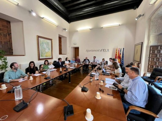 Estos son por ahora los 19 asesores que han nombrado PP y Vox en Elche y lo que cobran