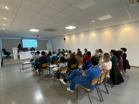 Vithas Castellón imparte talleres para padres sobre estrategias de actuación en la crianza