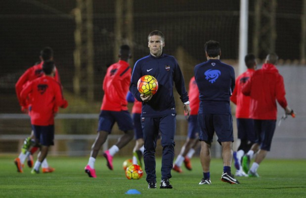 Rubi dirige su primer entrenamiento con el Levante