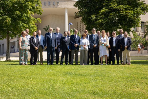 La Xarxa Vives aprova la 'Carta Universitària de la Llengua' per a enfortir el valencià en l'esfera acadèmica
