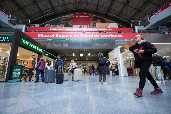 Renfe supera los dos millones de abonos gratuitos de Cercanías, Media Distancia y los de Avant al 50%