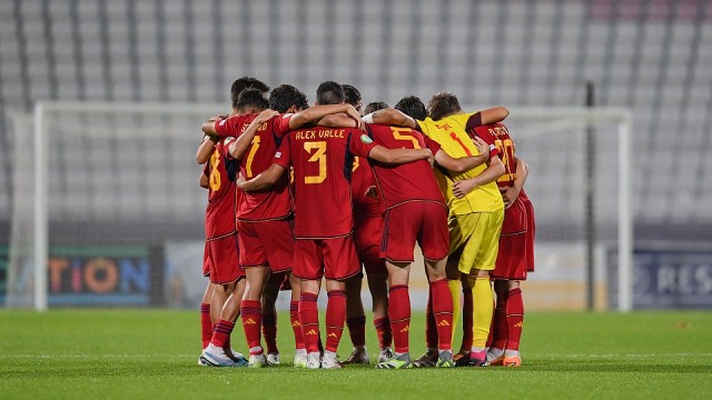 Italia apea a España de la final pese a Yarek