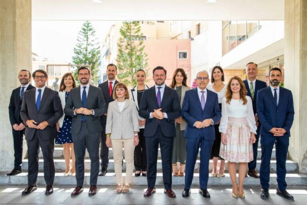 El bipartito de Elche aprueba 1,4 millones para más gastos de protocolo, expropiaciones, dietas u horas extra