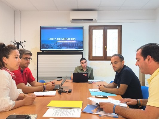 Peñíscola aborda la redacción de sus Cartas de Servicio e informa a los vecinos de sus derechos