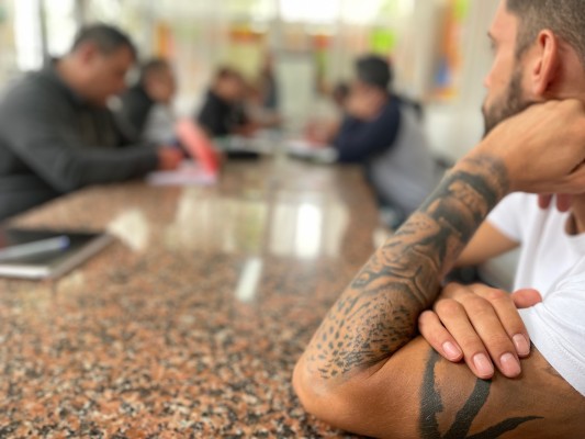 El 'fantasma' de la drogodependencia pasados los 40: crecen los casos por tercer año consecutivo