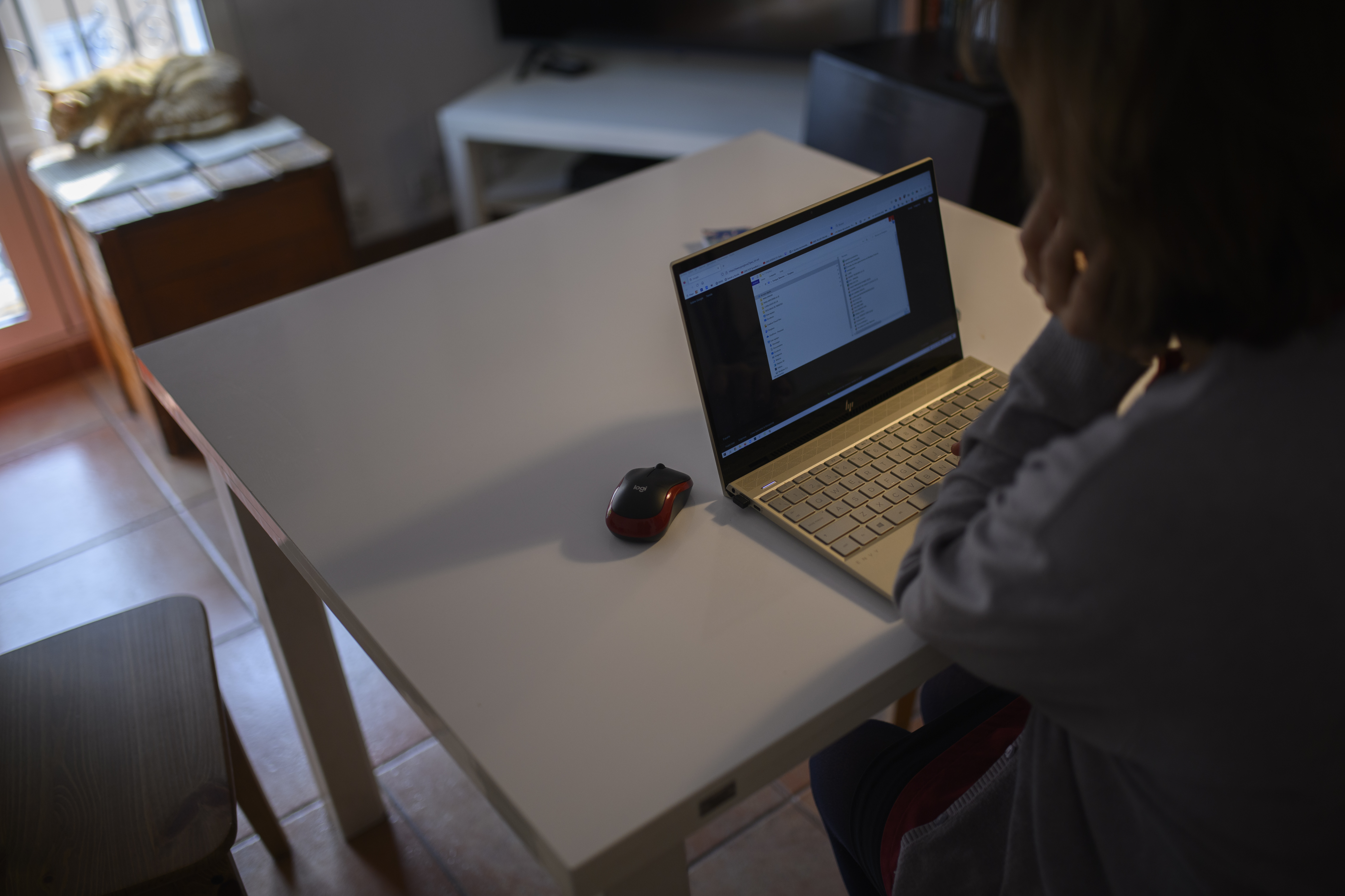 El teletrabajo se mantiene en la Comunitat en 2022, aunque ahora se realiza de forma más ocasional 