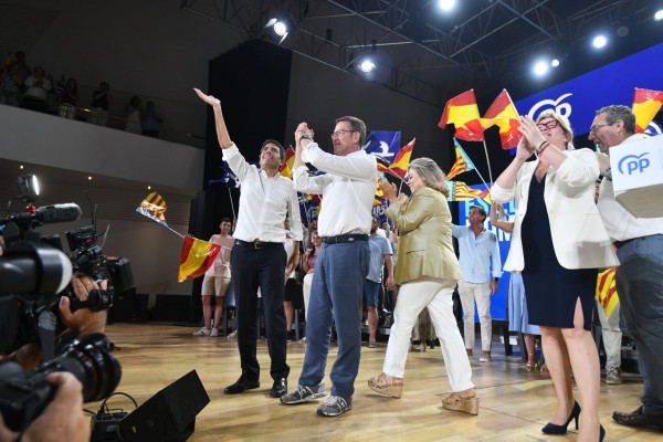 Feijóo promete en Alicante que no permitirá una Comunitat infrafinanciada 