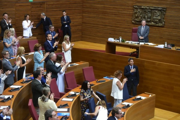 Carlos Mazón, investido presidente de la Generalitat con el apoyo de Vox 