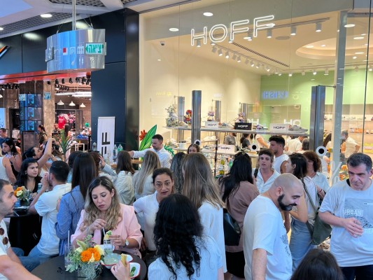 La empresa de 'sneakers' de Elche Hoff abre franquicias en Israel
