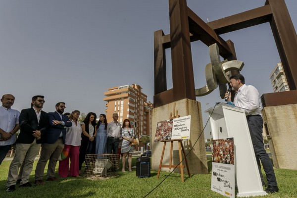 Alicante recuerda a las víctimas del terrorismo en el aniversario de la muerte de Miguel Ángel Blanco