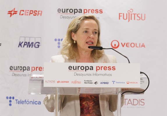 Calviño anuncia la intención del IMEC de instalar en España su segundo centro de I+D en Europa