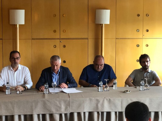 La plataforma 'Un nuevo Valencia' nace con propuestas para presionar la gestión de Peter Lim y la alternativa de fundar un nuevo club