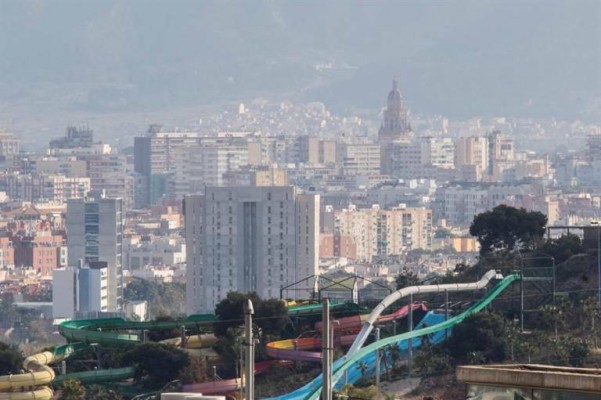 El calor y la calima obligan a activar el protocolo de contaminación en Murcia