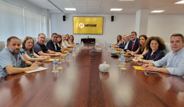 Ayuso (Hefame) recibe al equipo directivo de la UMU para explorar nuevas vías de colaboración