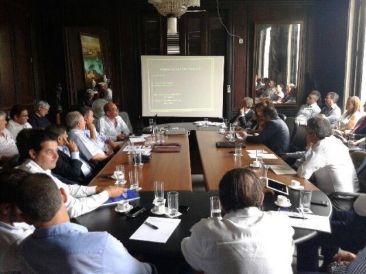 Luces y sombras para los empresarios de la Comunitat en Cuba