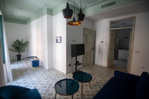 Así son los apartamentos bajo la órbita de Hilton en Alicante: servicios de hotel en una casa de 1910