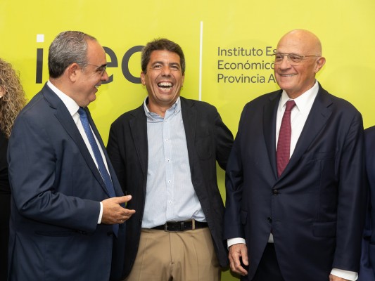 Mazón, en su último acto con la Diputación: 