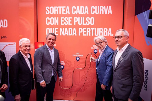El laberinto de retrasos del Corredor Mediterráneo finaliza su viaje en Alicante 