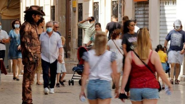 El 21,4 % de los residentes en València tiene más de 65 años de edad y el 16,5 % es extranjero
