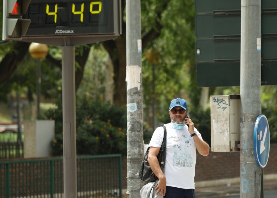 Activan la alerta roja este miércoles en varias zonas de la Región ante un calor extremo de 47 grados