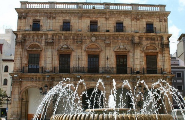 El primer megacontrato de Carrasco: a licitación el suministro eléctrico de Castelló por 11,1 millones