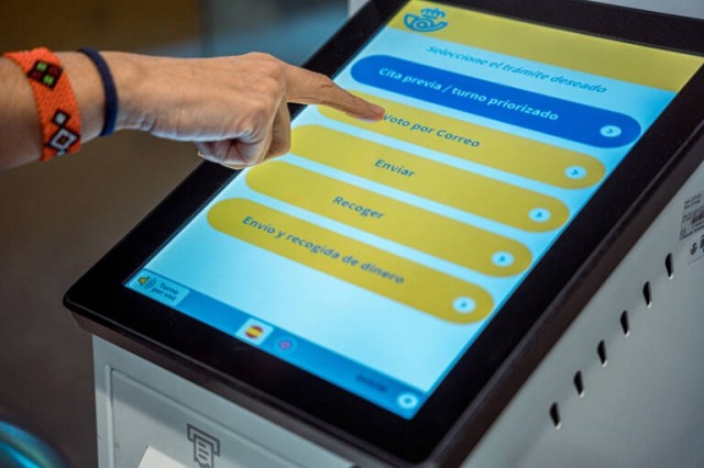 Correos contrata a 19.400 trabajadores para el refuerzo del voto por correo