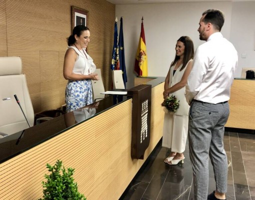 El PSPV de Almassora critica la firma del pacto entre el Partido Popular y Vox