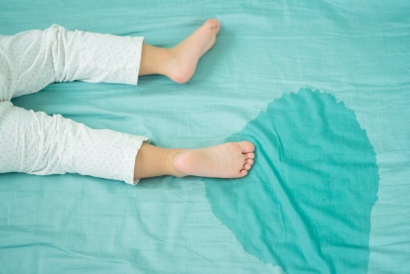 Advierten que el 15% de los niños de 5 años experimentan enuresis nocturna
