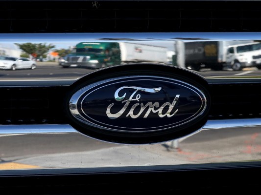 Ford repartirá 15 centavos por acción de dividendo en el cuarto trimestre

