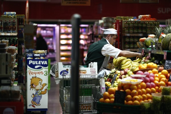 Los españoles eliminan de su cesta 2,5 kilos de frutas y verduras al mes en un año