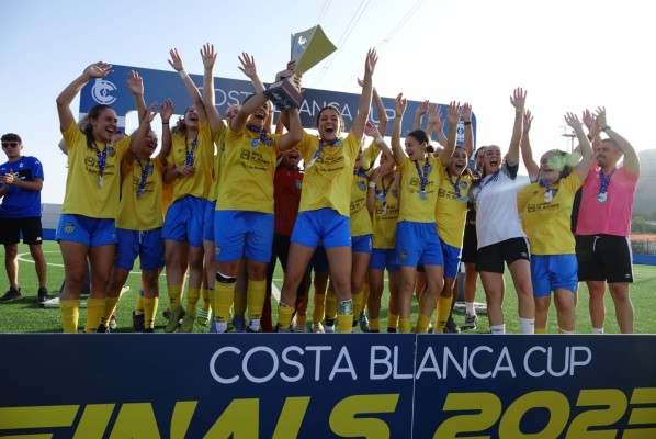 La Costa Blanca Cup 2023 conoció a siete de sus campeones en una jornada maratoniana