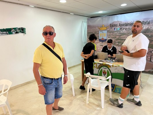Rafal renueva su abono del Elche