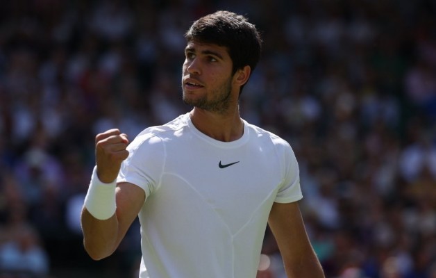 Alcaraz, pese a no dar su mejor nivel, gana al galo Muller y pasa a tercera ronda en Wimbledon