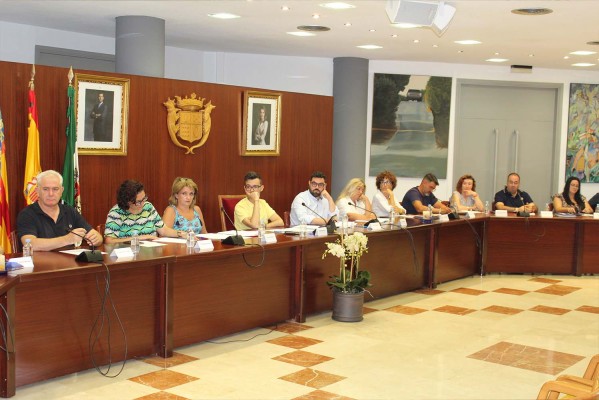 El alcalde de Novelda cobrará 45.000 euros; los ediles oscilarán entre 20.000 y 40.000 euros