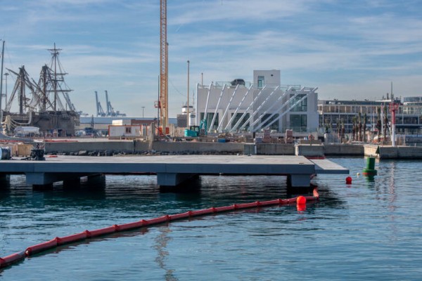 El Puerto retoma las obras para estabilizar la isla flotante: tres meses con un solo canal para navegar