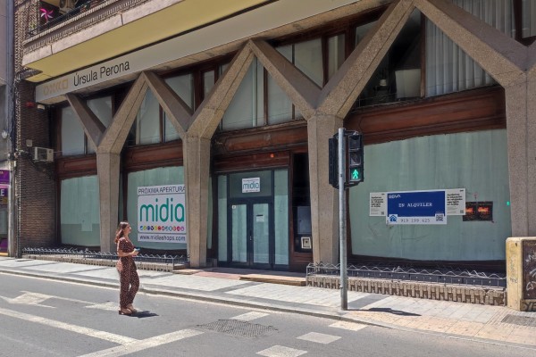 La tienda de hogar Midia aterriza en Alicante en la antigua oficina del BBVA en Reyes Católicos