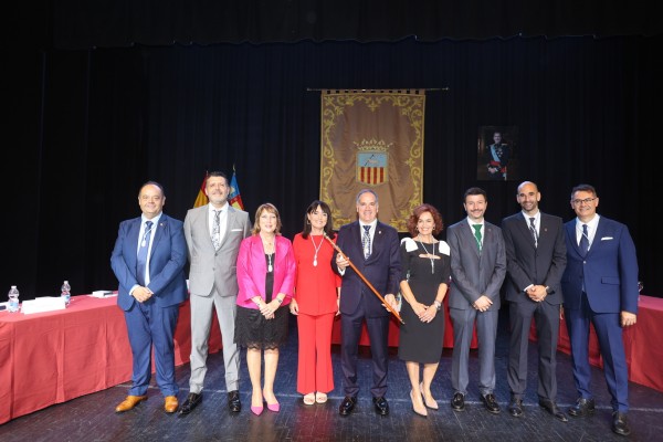 Román se queda Hacienda y Deportes, da a Aracil Urbanismo y a los ex de Cs (casi) las mismas áreas