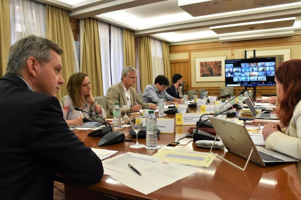 Gobierno y CCAA aprueban repartir 9,5 millones de euros para prevención sobre drogas y adicciones
