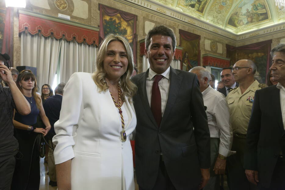 Mazón decidirá si se anula la prohibición de fumar en terrazas tras escuchar a los hosteleros
