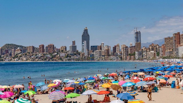 Las ayudas a los hoteles de Benidorm por el Imserso: de los 7.800 a 147.000 euros