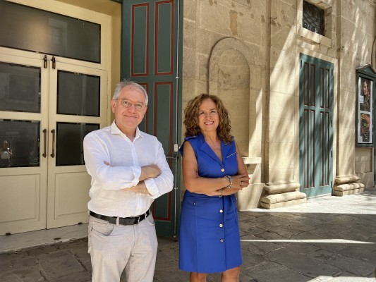El Teatro Principal abrirá temporada celebrando el Año Sempere y apostando por grandes musicales