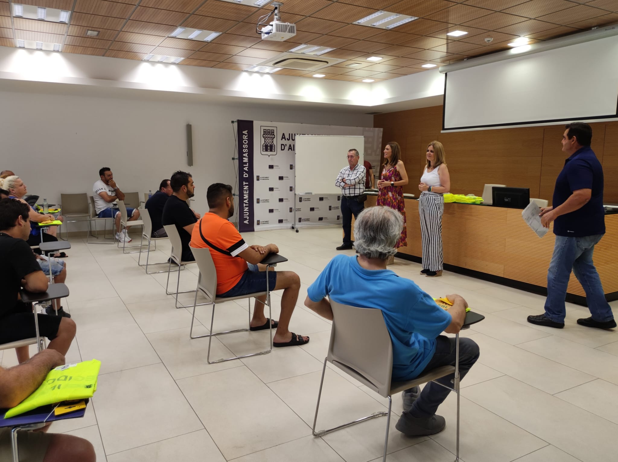 Almassora contrata a más de 60 parados del municipio con tres planes de empleabilidad 