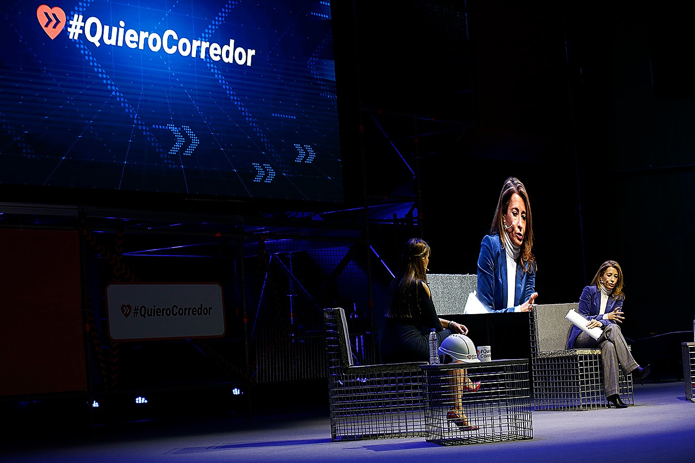 El Gobierno replica a AVE: 