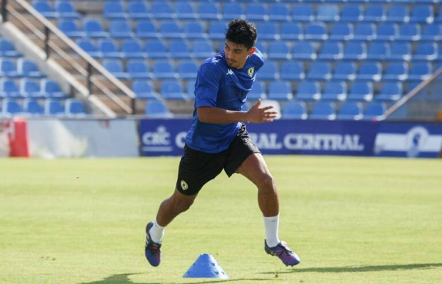 El Valencia sondea a César Moreno para reforzar a su filial, rival directo del Hércules