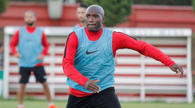 El central del Sporting Babín estará entre dos o tres semanas de baja