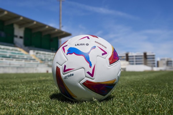 Puma presenta el balón Órbita para la temporada 2023-24 de LaLiga