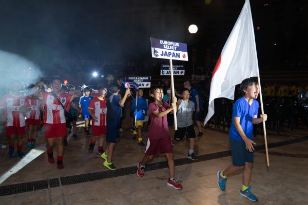La Costa Blanca Cup arranca en una noche brillante 