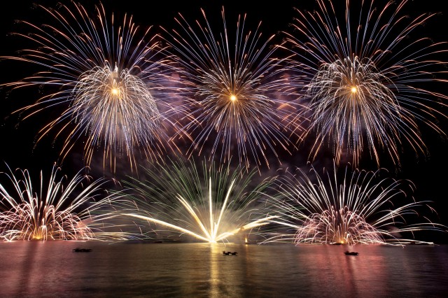 Pirotecnia Vulcano disparará el 12 de agosto el Castell de l’Olla de Altea