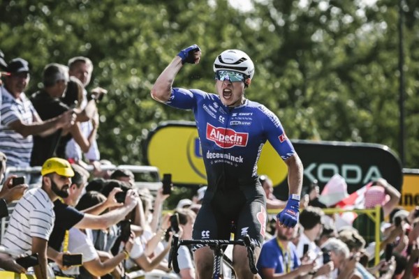 Philipsen se impone en la primera llegada al 