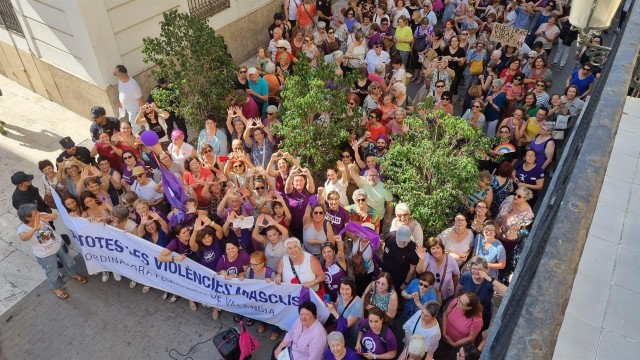 Colectivos feministas convocan una manifestación a las puertas del Ayuntamiento de Castelló